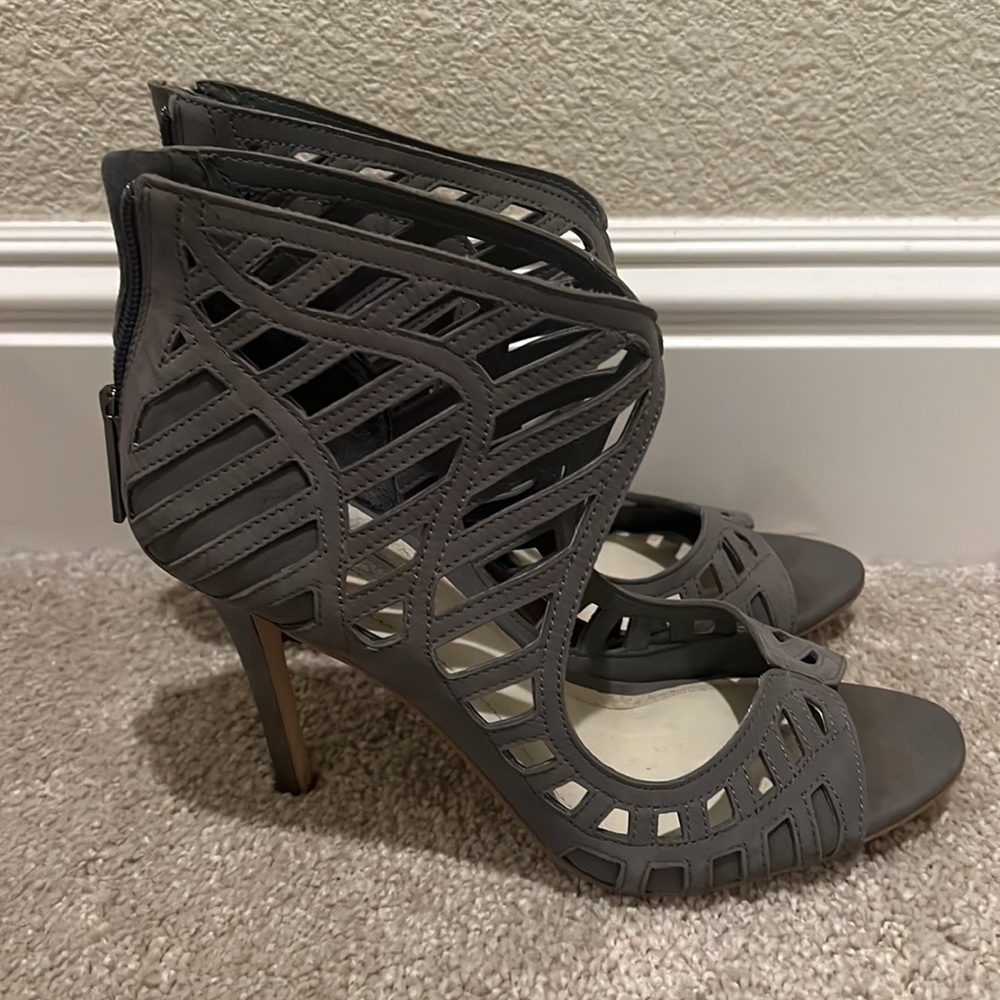 Gorgeous stiletto gray heels BCBG size 7.5